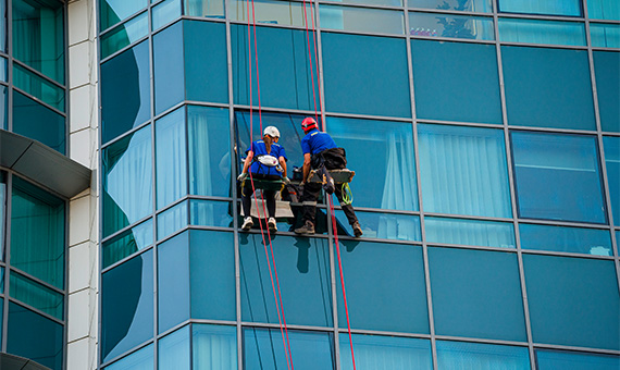 First Facility | Facade cleaning