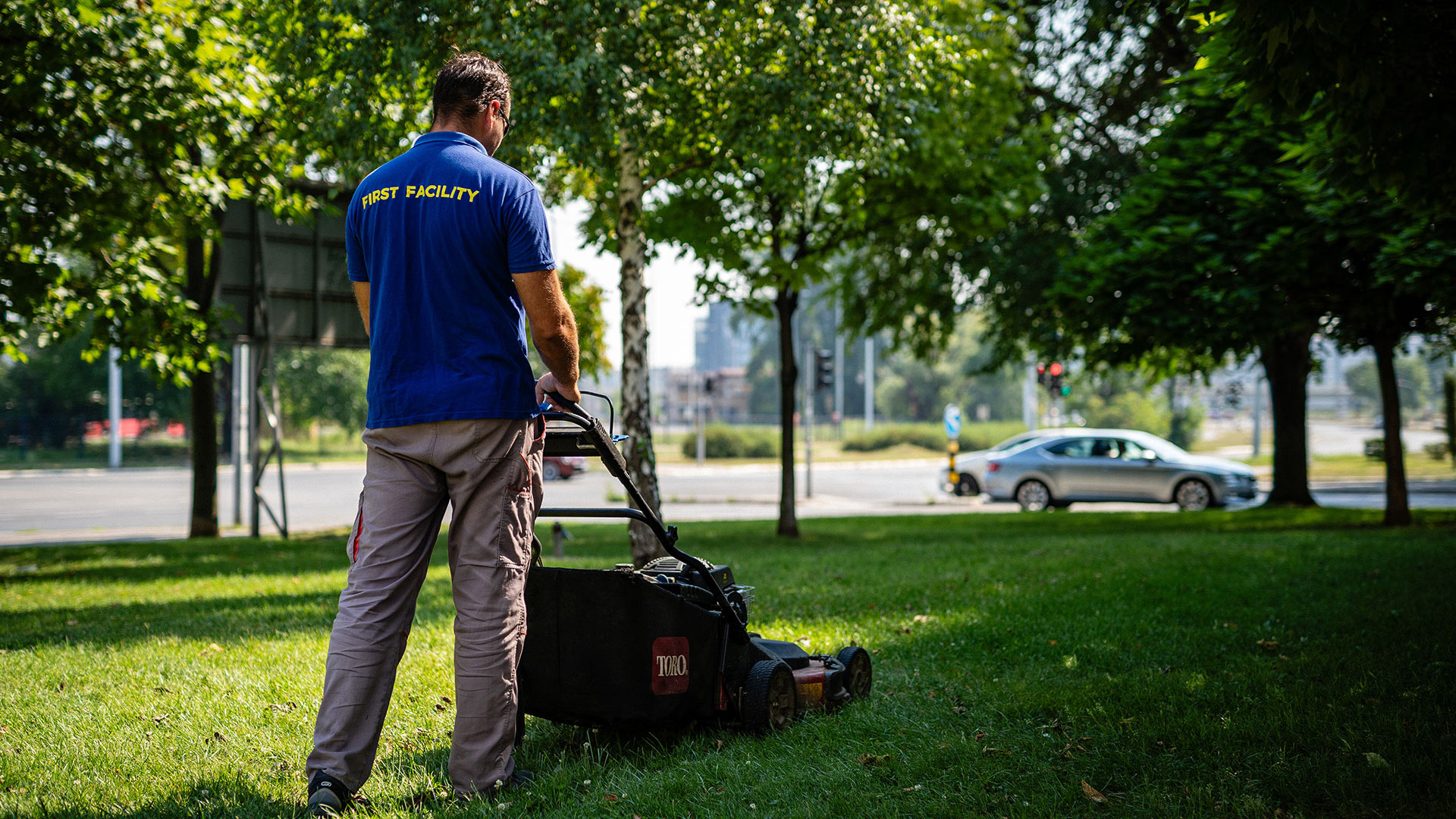 First Facility | Údržba zelene